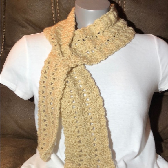 Neck warmer scarf hand crochet tan color - Picture 4 of 5